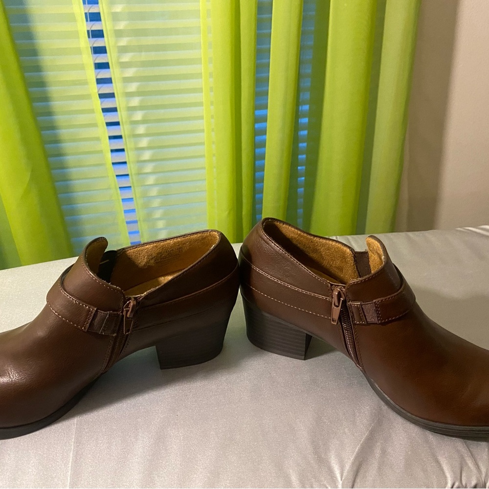 Natural Soul Brown Ankle Booties